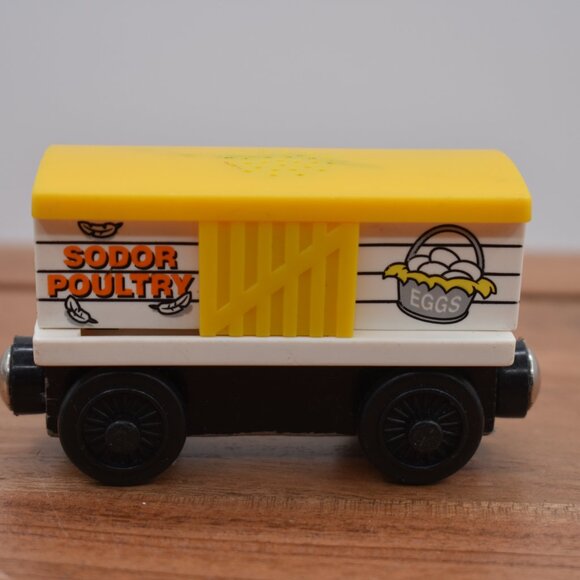 Chicken Car Sodor Poultry Tested Working Thomas and Friends Wooden Railway Train - Picture 3 of 9